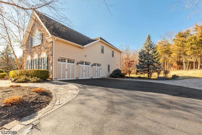 21 Chapel Hill Ct, Sparta Township, NJ 07871