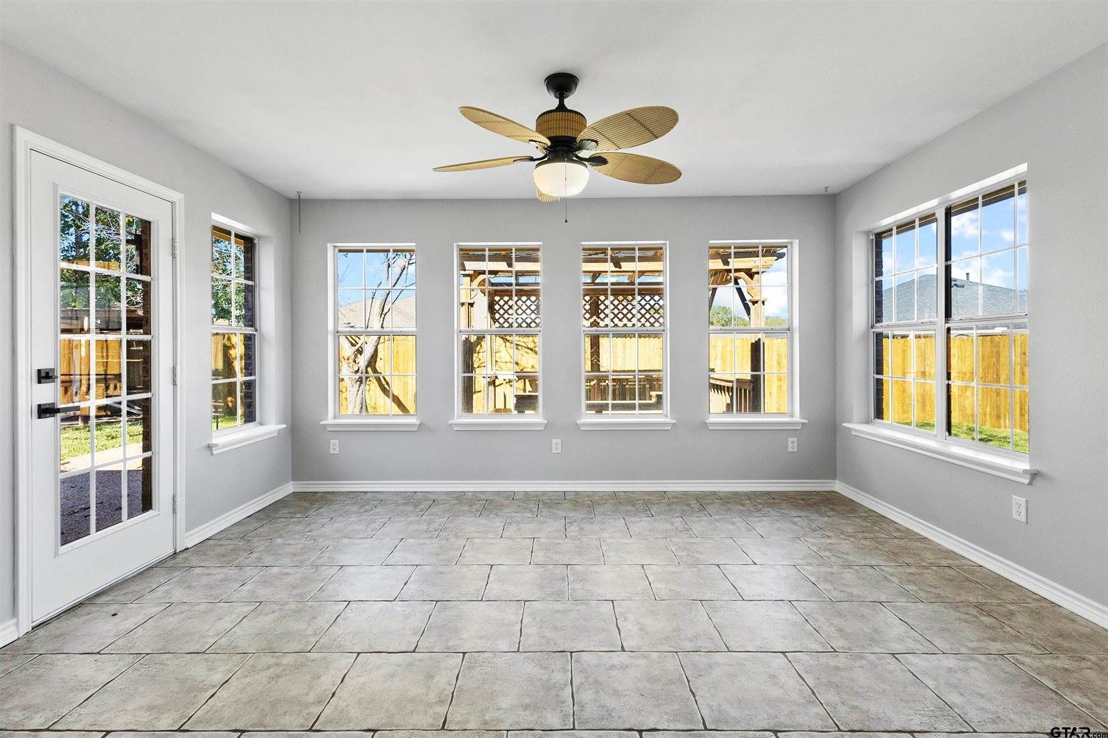 11264 Preakness, Flint, TX 75762