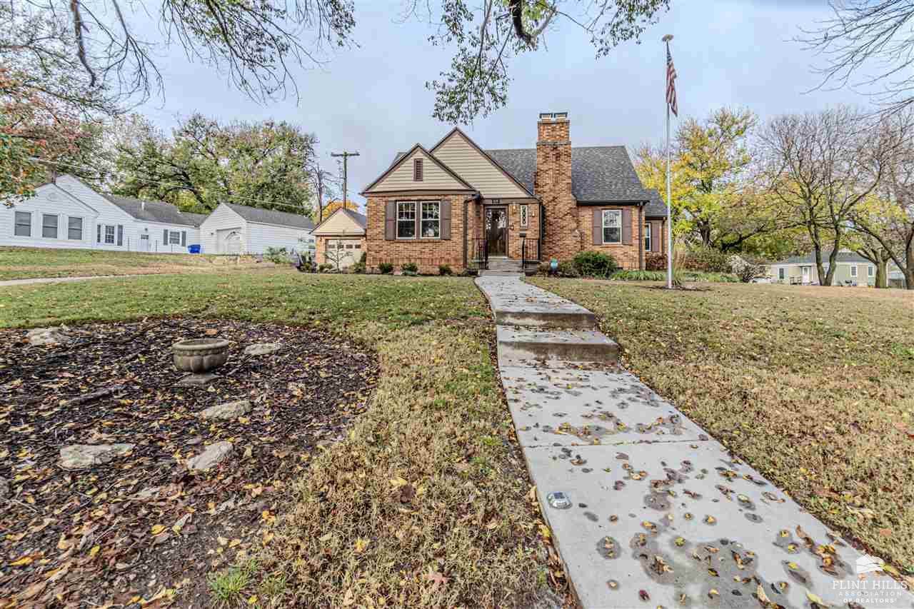 610 Crestview Drive, Junction City, KS 66441