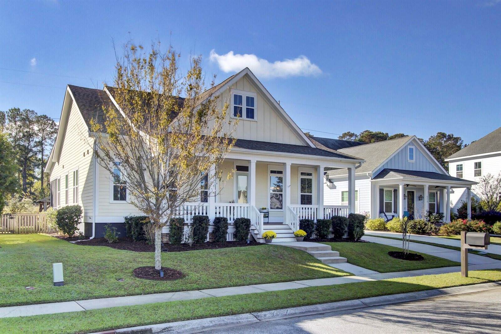 4214 Home Town Lane, Ravenel, SC 29470