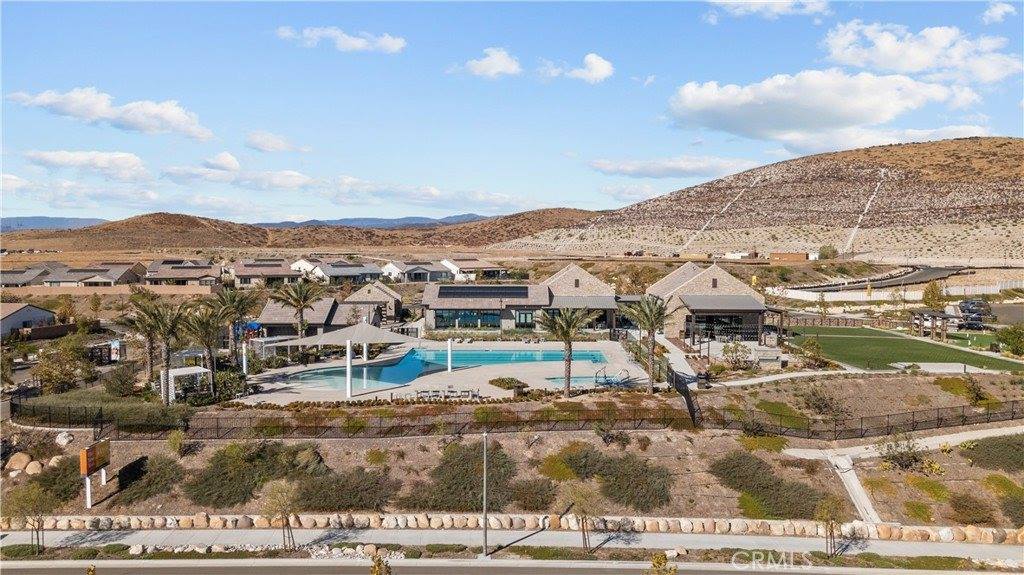 28516 Songbird Way, Saugus, CA 91350