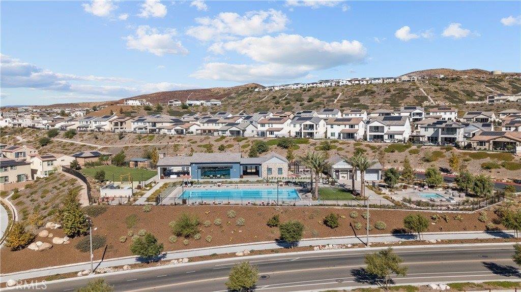 28516 Songbird Way, Saugus, CA 91350