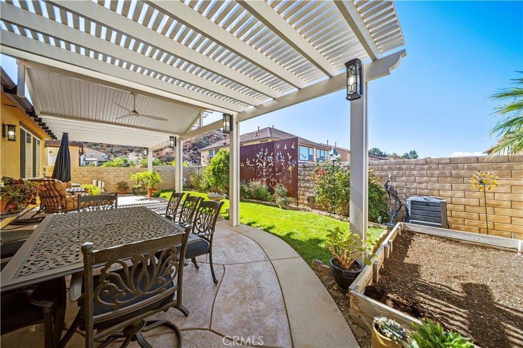 28243 Houston Court, Saugus, CA 91350