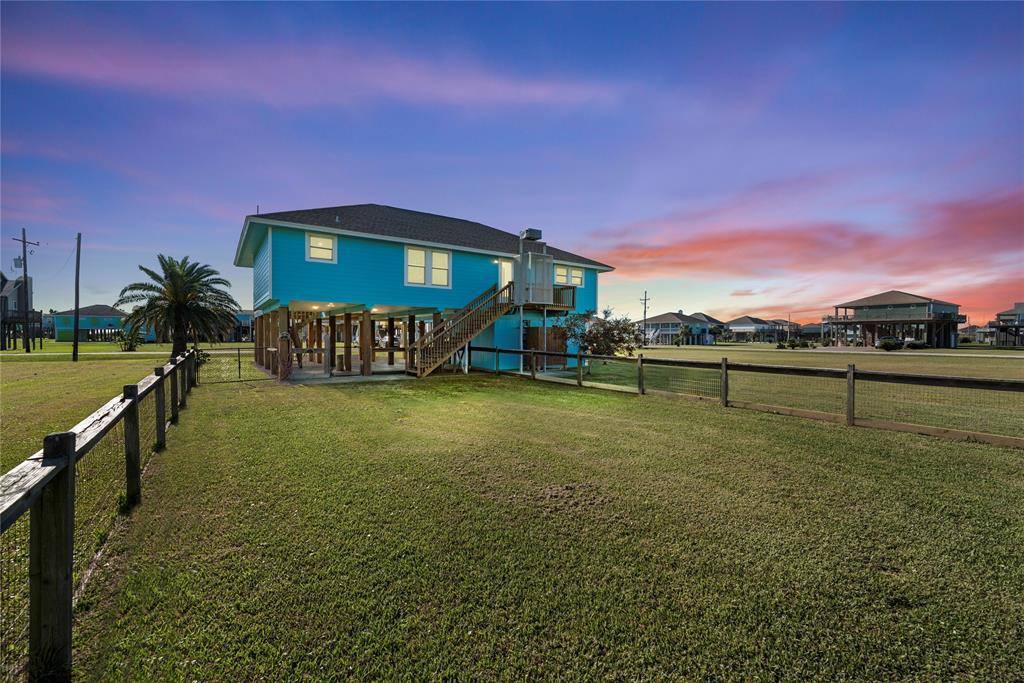 117 South Verdia Drive, Crystal Beach, TX 77650