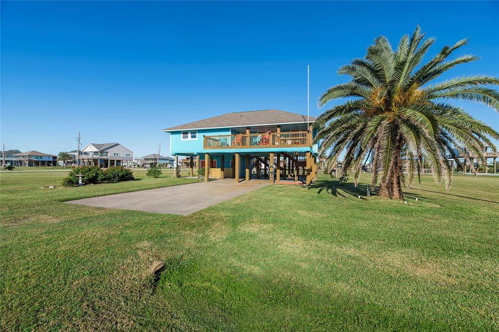 117 South Verdia Drive, Crystal Beach, TX 77650