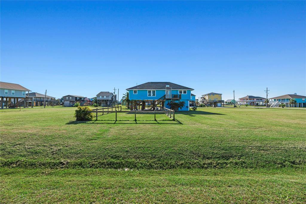 117 South Verdia Drive, Crystal Beach, TX 77650