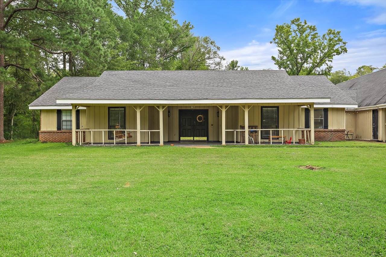 130 Jodean Dr, Raymond, MS 39154