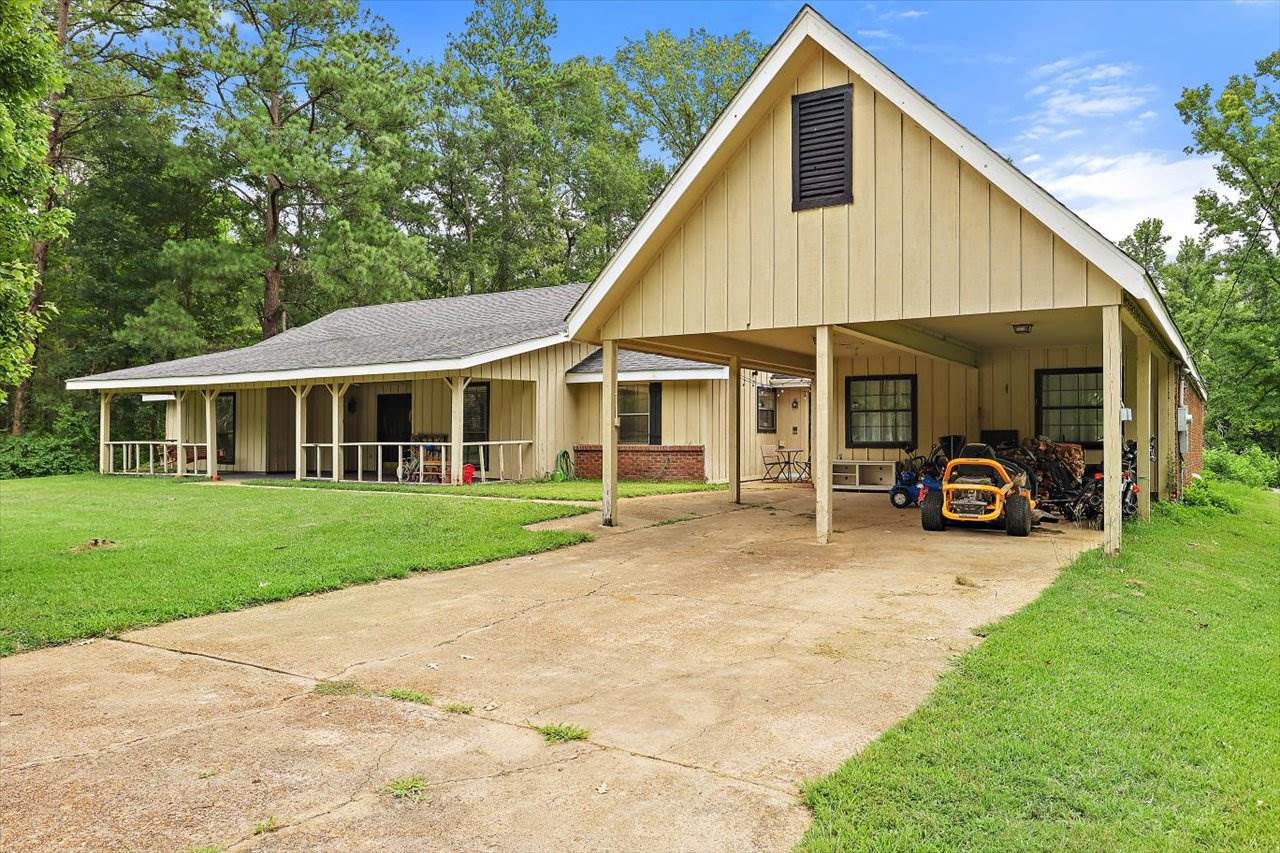 130 Jodean Dr, Raymond, MS 39154