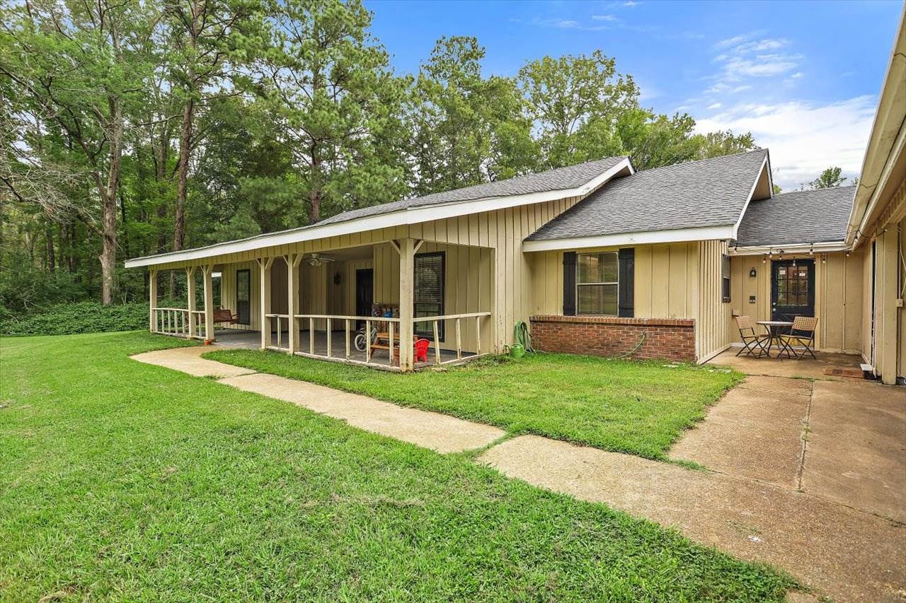 130 Jodean Dr, Raymond, MS 39154