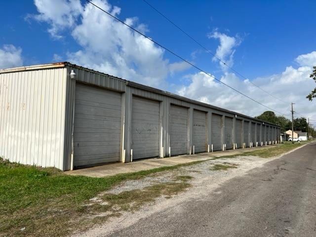 3851 11th Avenue, Port Arthur, TX 77642