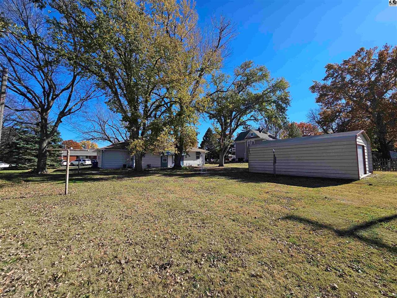 315 North Pine St, Lindsborg, KS 67456