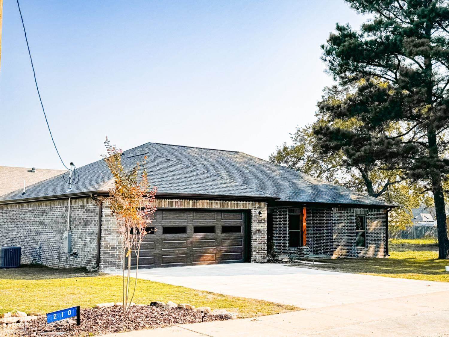 210 East College, Bono, AR 72416