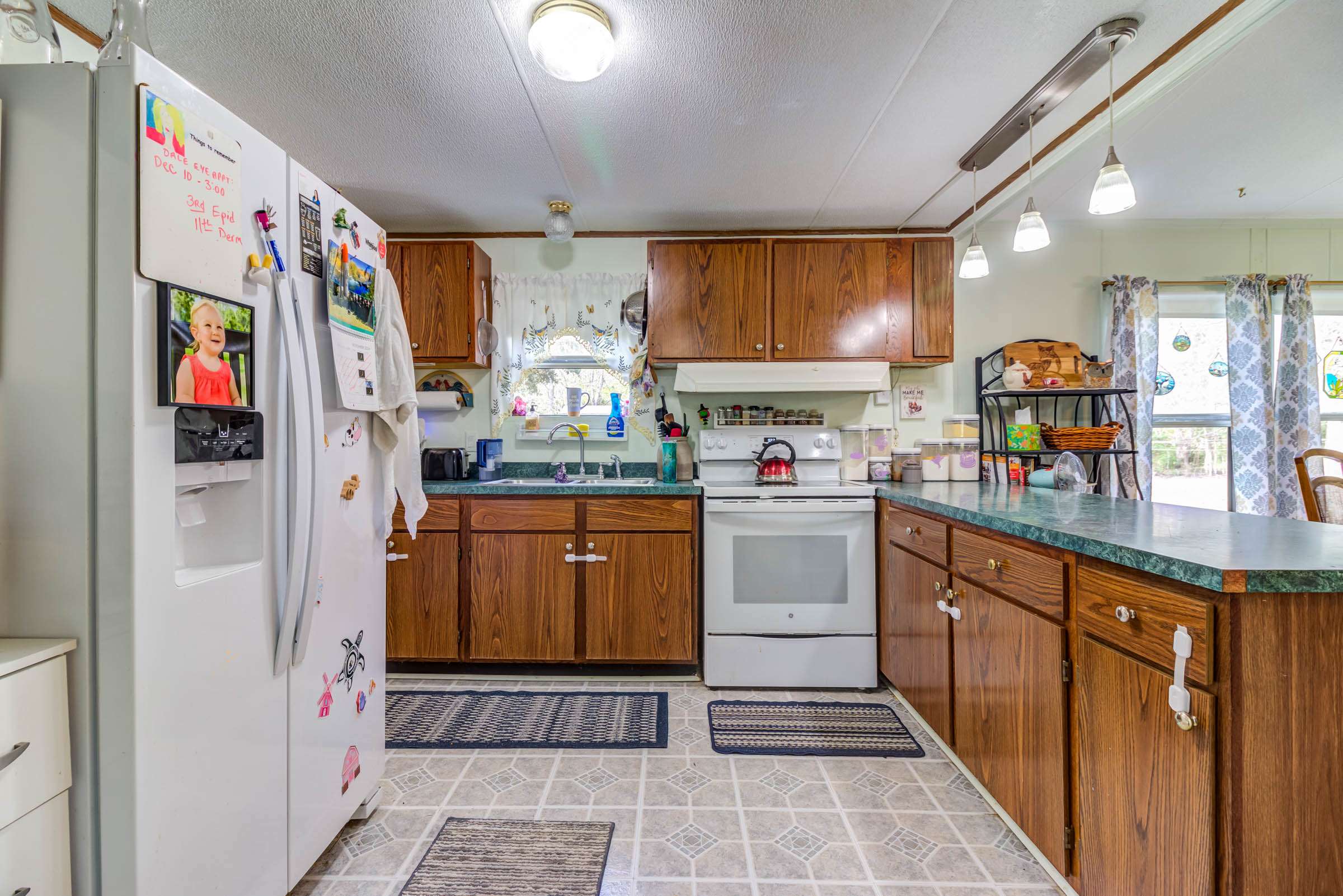 25015 Edgewood Ln, Picayune, MS 39466