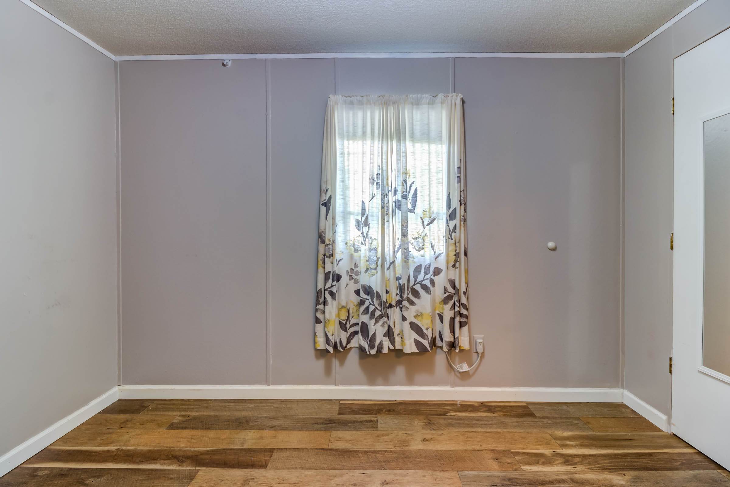 25015 Edgewood Ln, Picayune, MS 39466