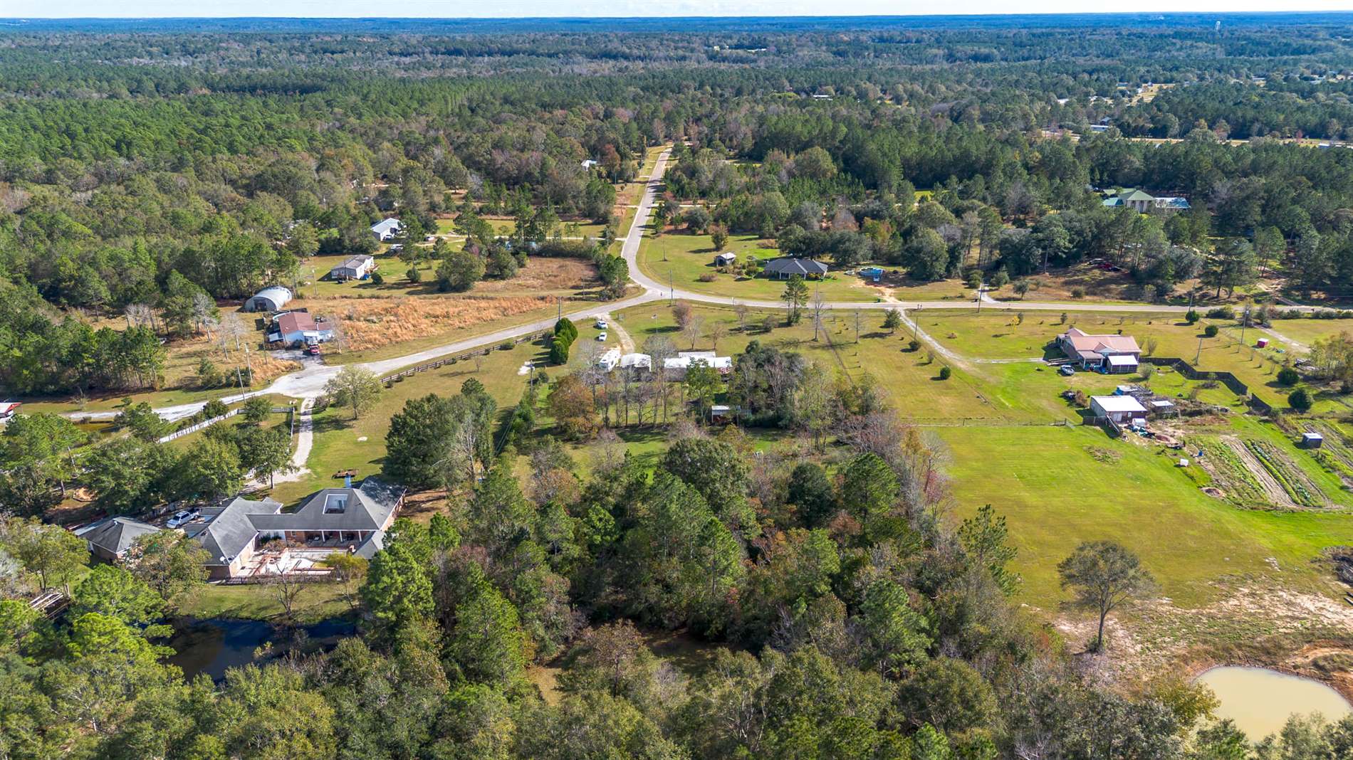 25015 Edgewood Ln, Picayune, MS 39466