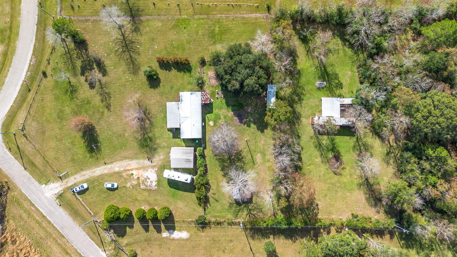 25015 Edgewood Ln, Picayune, MS 39466