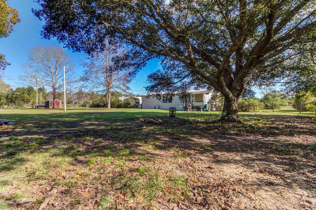 25015 Edgewood Ln, Picayune, MS 39466