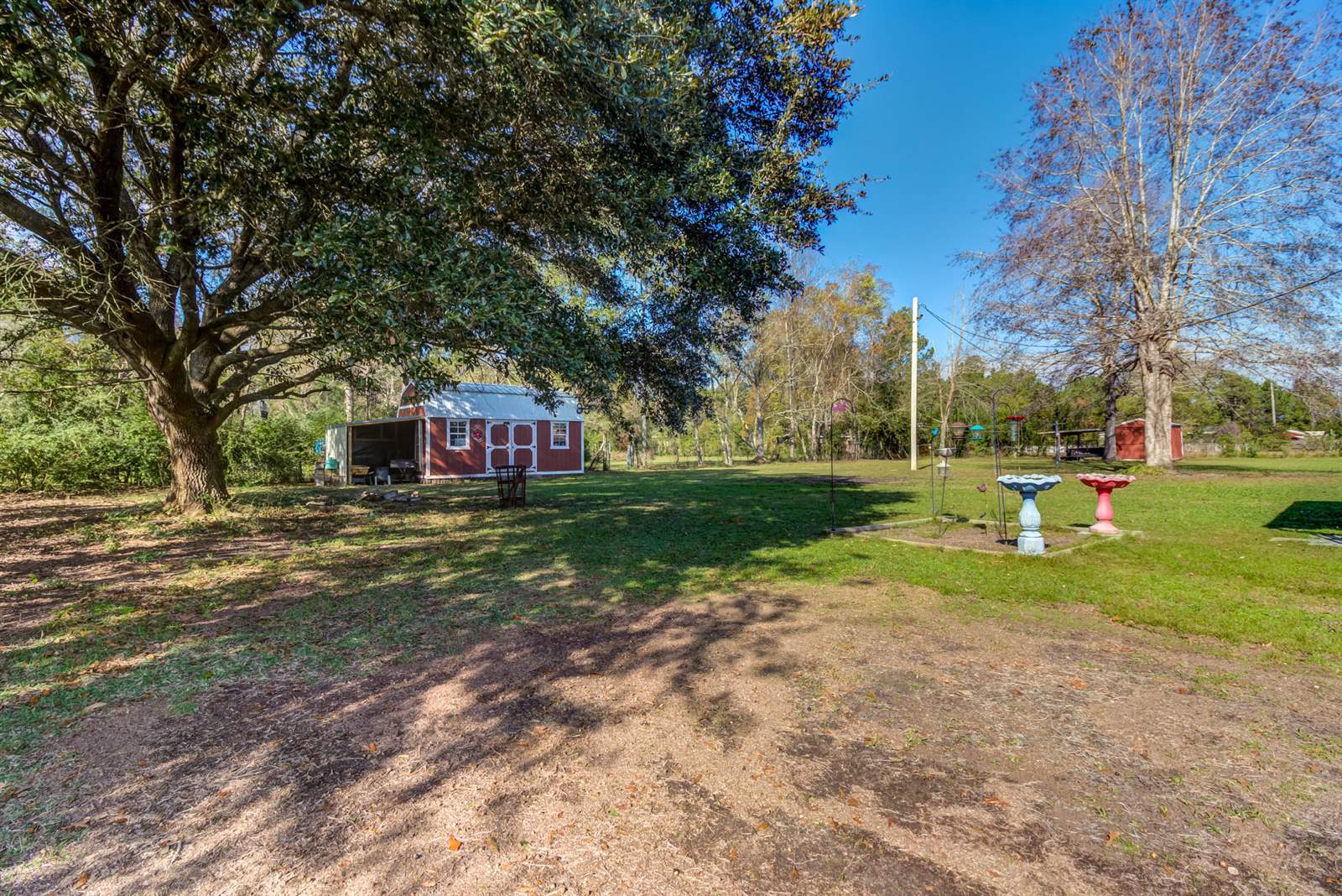 25015 Edgewood Ln, Picayune, MS 39466