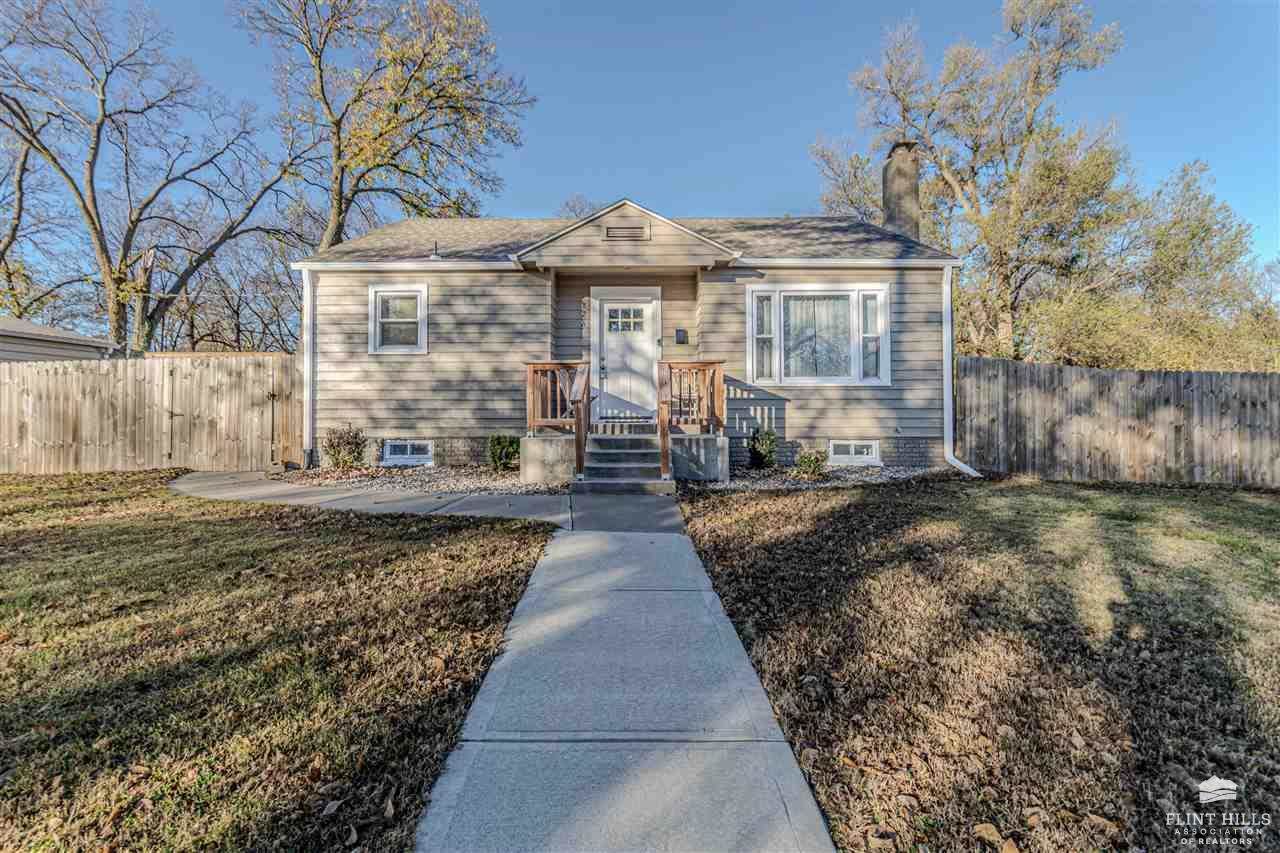 826 North Clay Street, Junction City, KS 66441