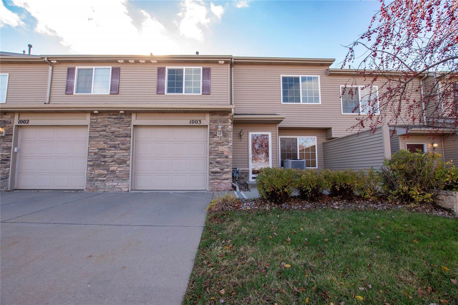 601 Orchard Hills Drive, #1003, Norwalk, IA 50211