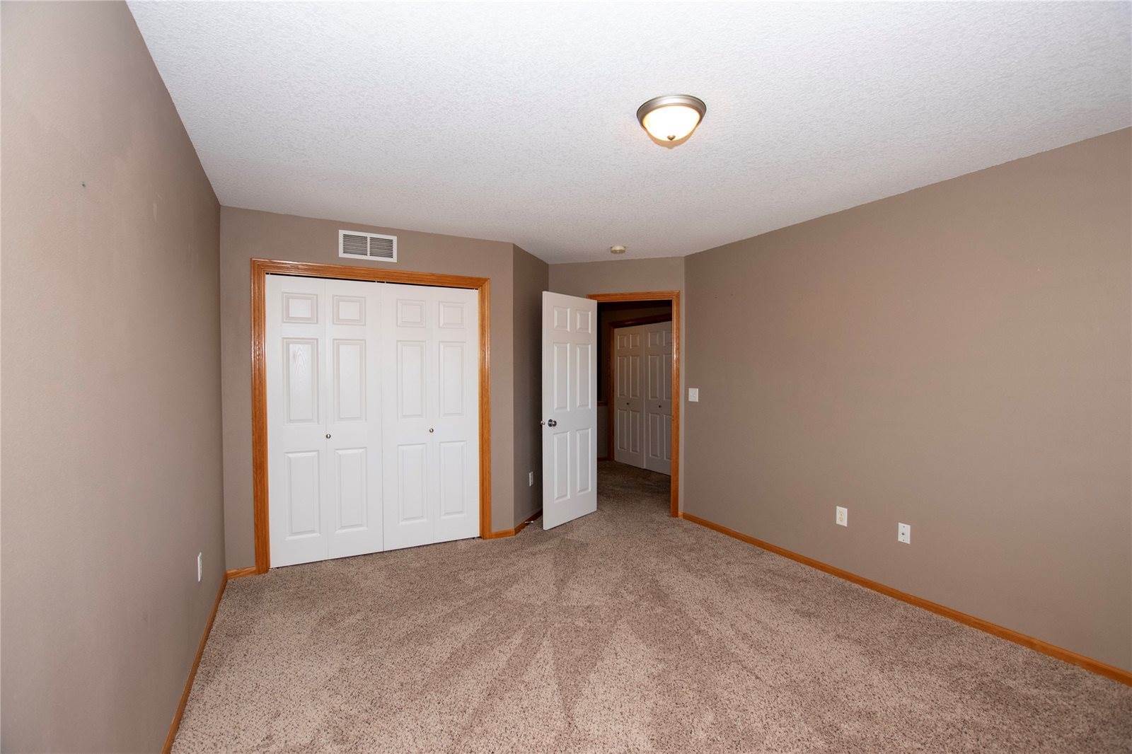 601 Orchard Hills Drive, #1003, Norwalk, IA 50211