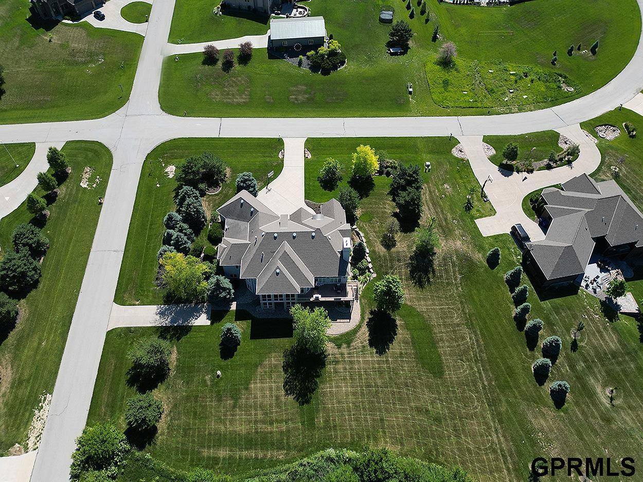 12261 Bobwhite Road, Gretna, NE 68028