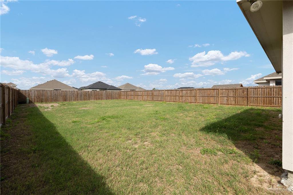 10729 North Sugar Bear Drive, Edinburg, TX 78541