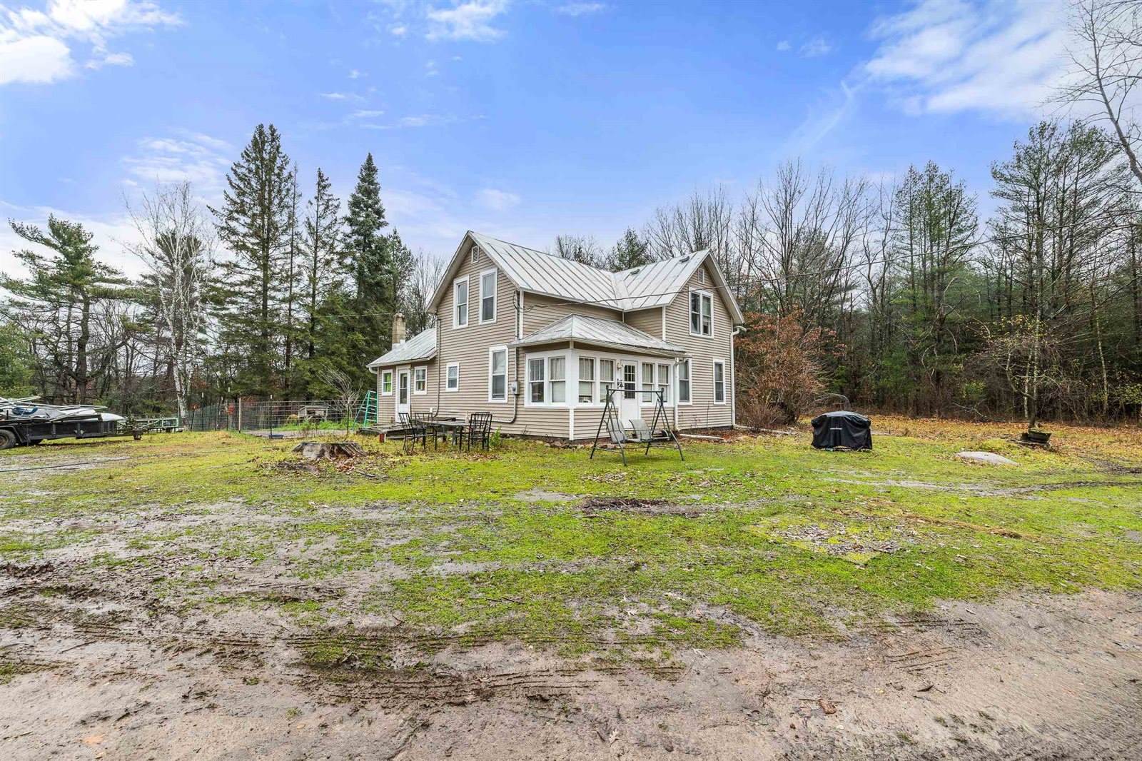 E1798 North Lake Road, Iola, WI 54945