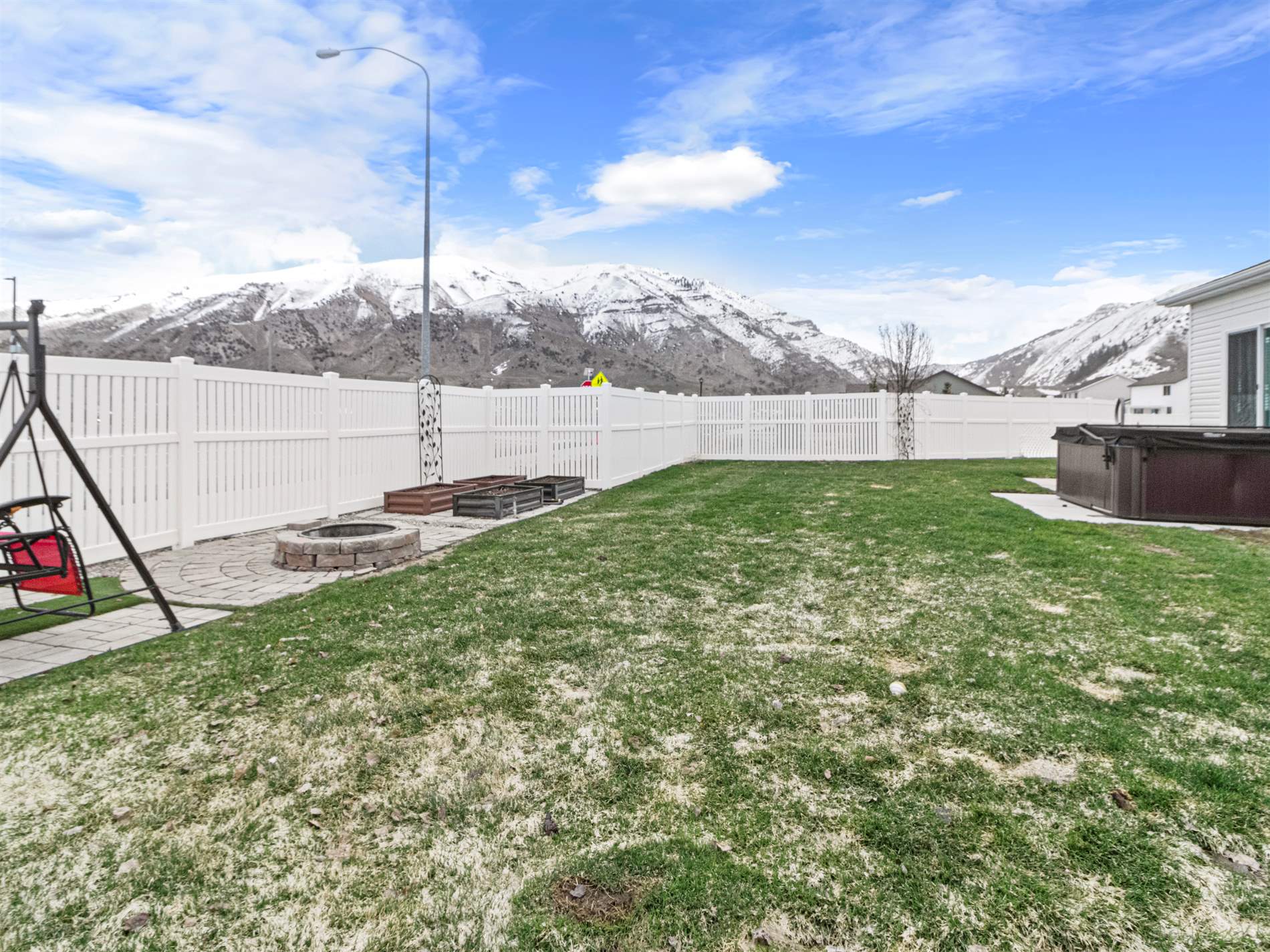 1297 East 330 South, Hyrum, UT 84319