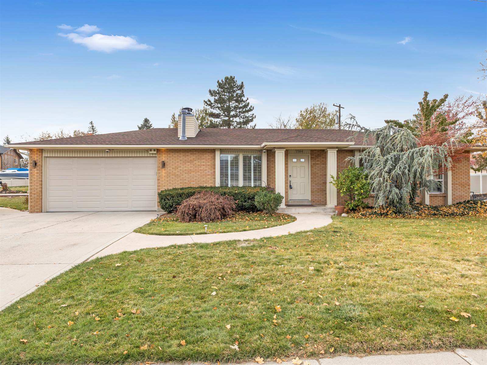 1584 East Parkridge Dr South, Cottonwood Heights, UT 84121