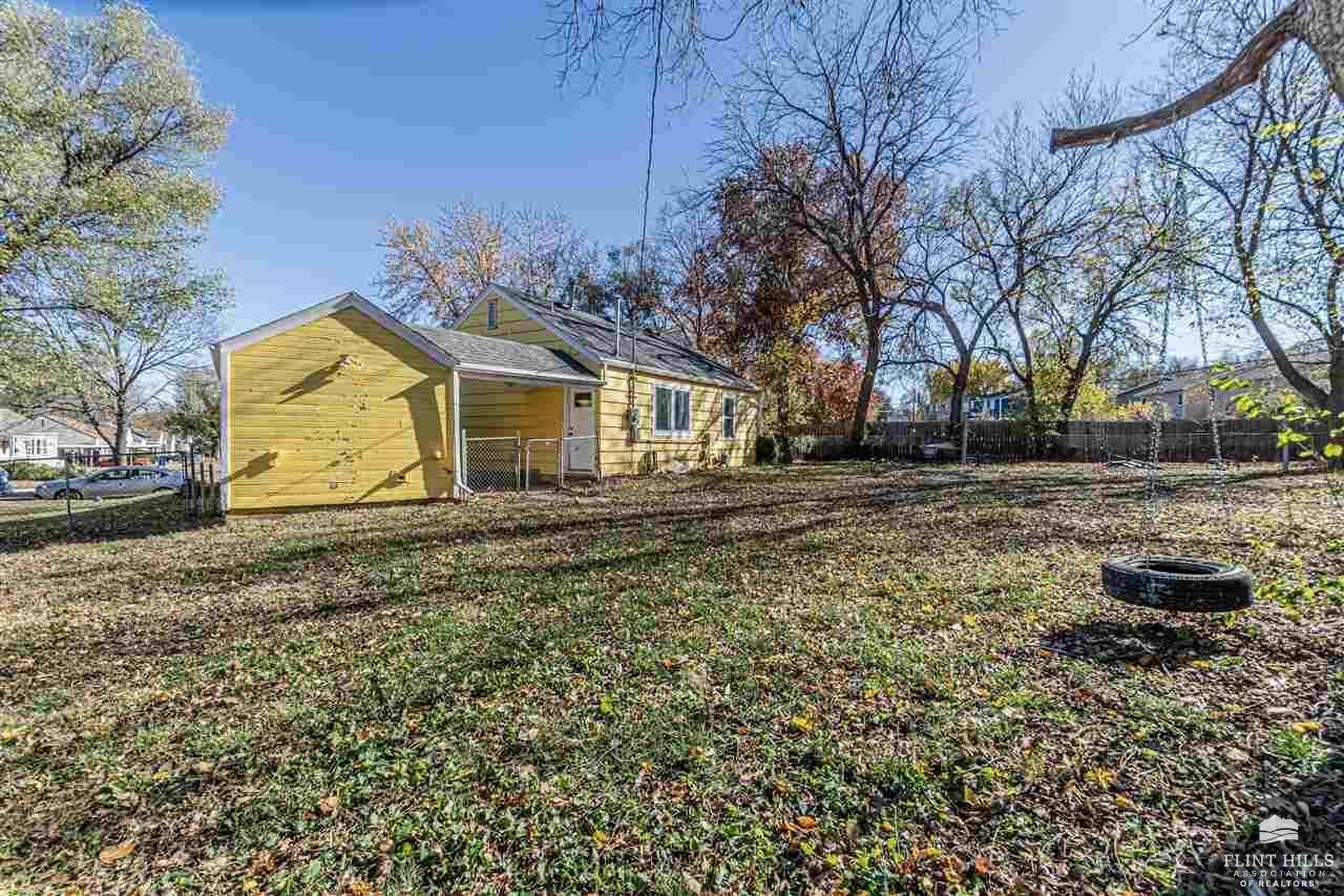 145 Sunset Drive, Junction City, KS 66441