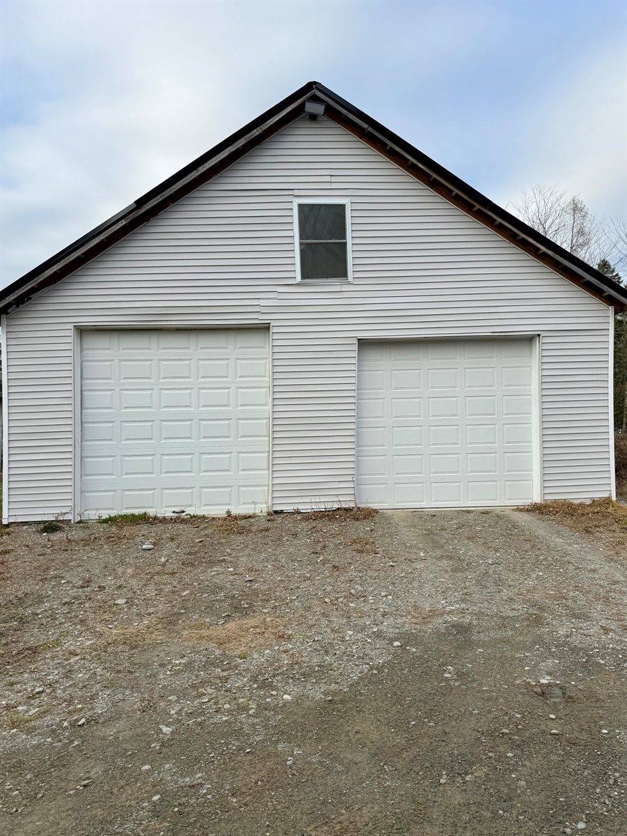 526 Darling Road, Hudson, ME 04449