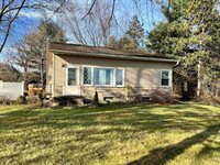 4989 Knuth Road, Wisconsin Rapids, WI 54495