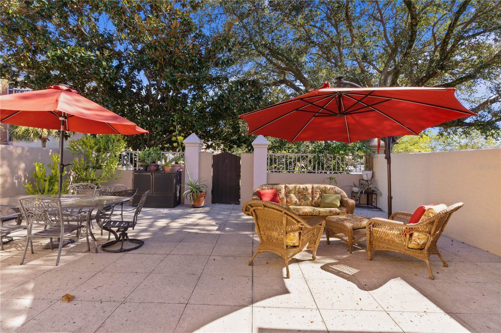 1239 Avenida de Las Casas, The Villages, FL 32159