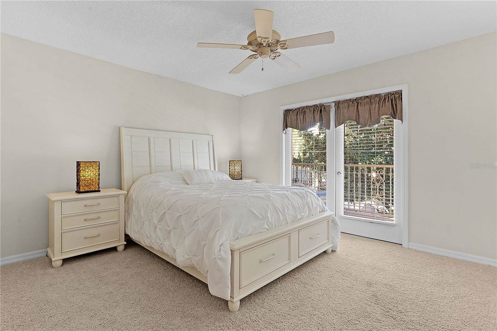 1239 Avenida de Las Casas, The Villages, FL 32159