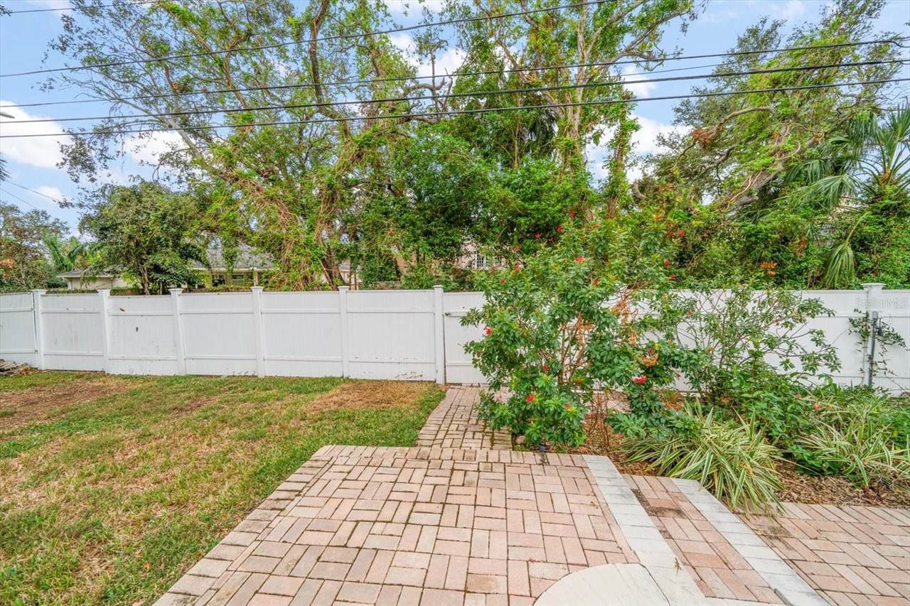 1580 Jungle Avenue North, Saint Petersburg, FL 33710