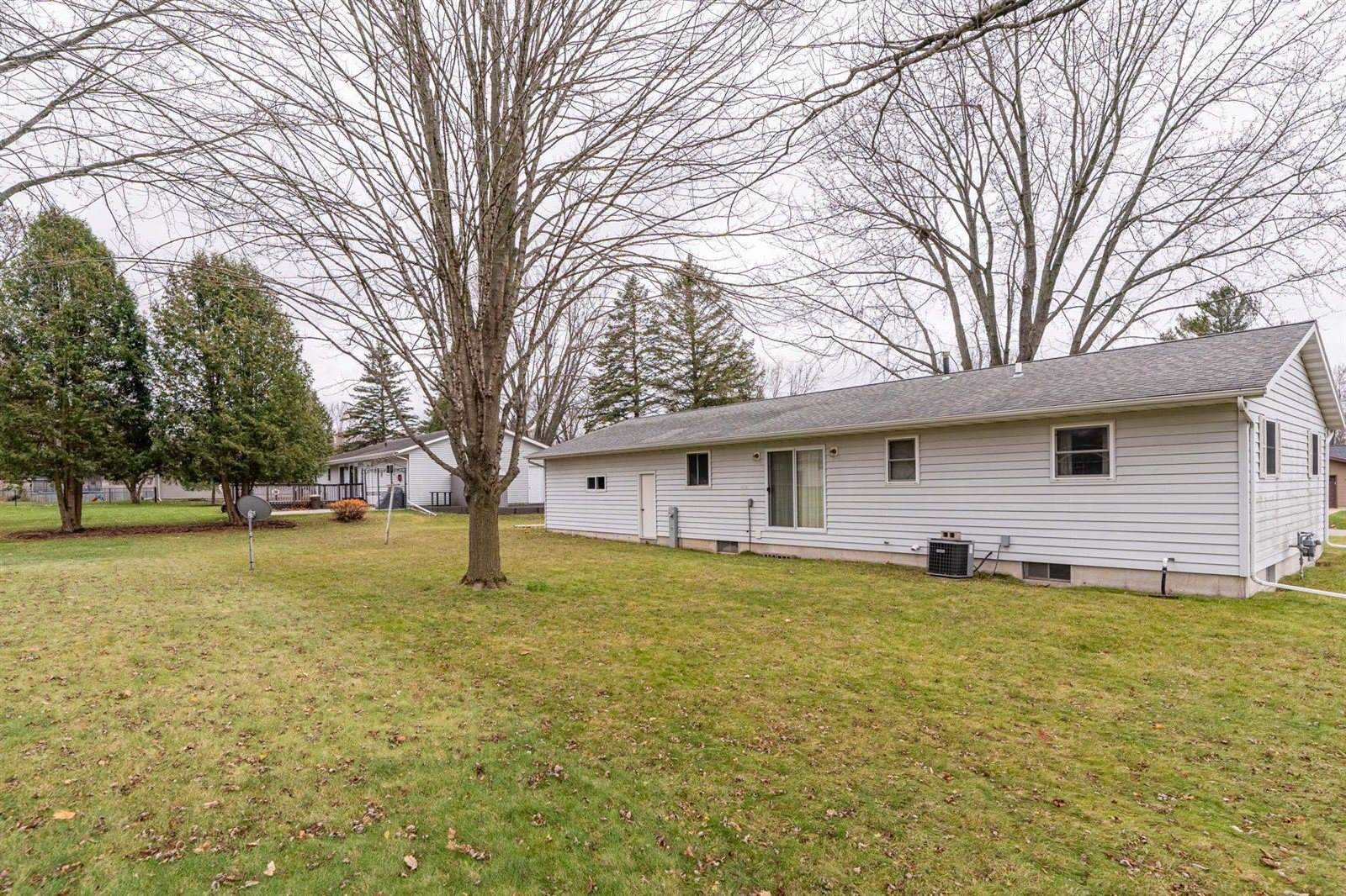 527 N Hume Avenue, Marshfield, WI 54449