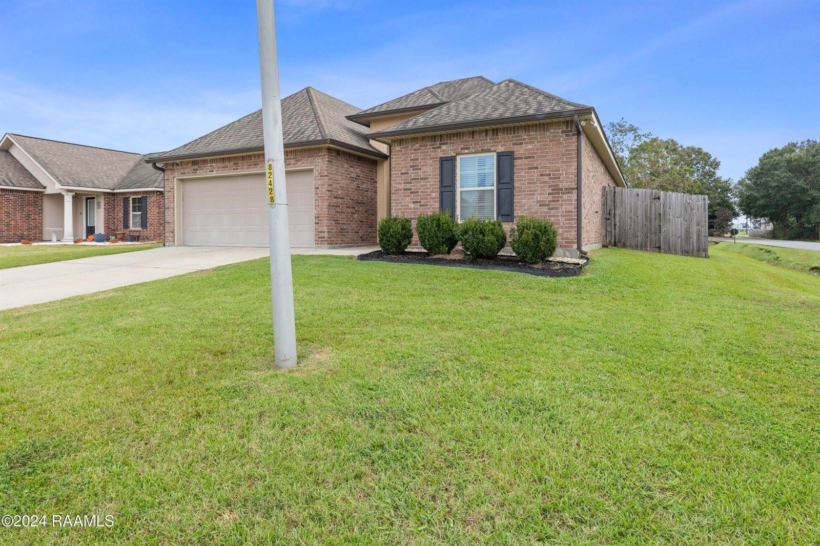 100 Green Mountain Ridge Street, Youngsville, LA 70592