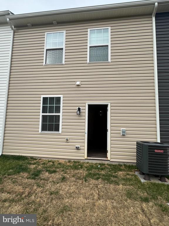 179 Caterpillar Dr, Luray, VA 22835