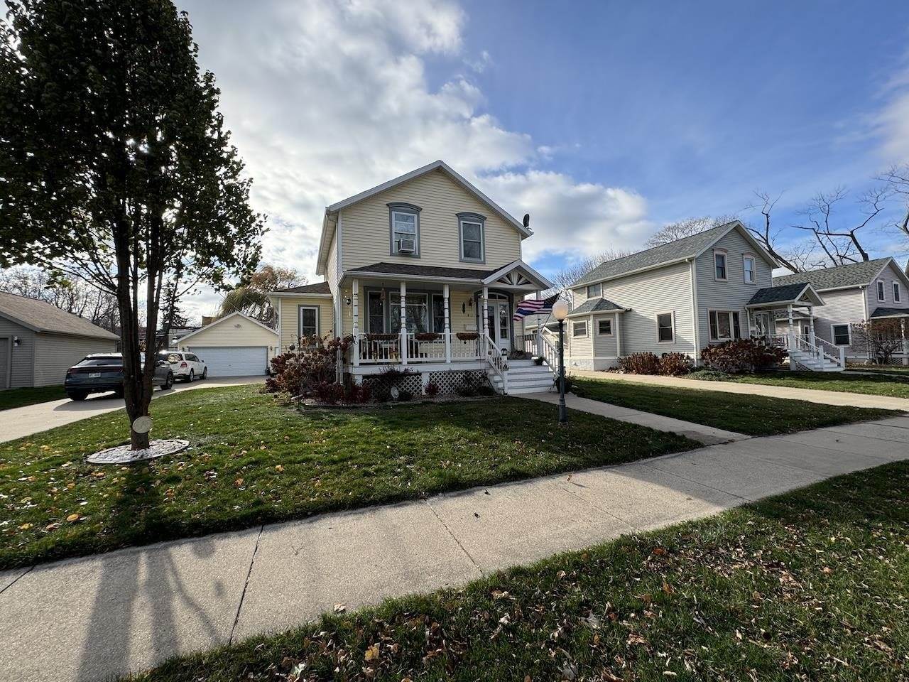 812 Crooks Street, Green Bay, WI 54301