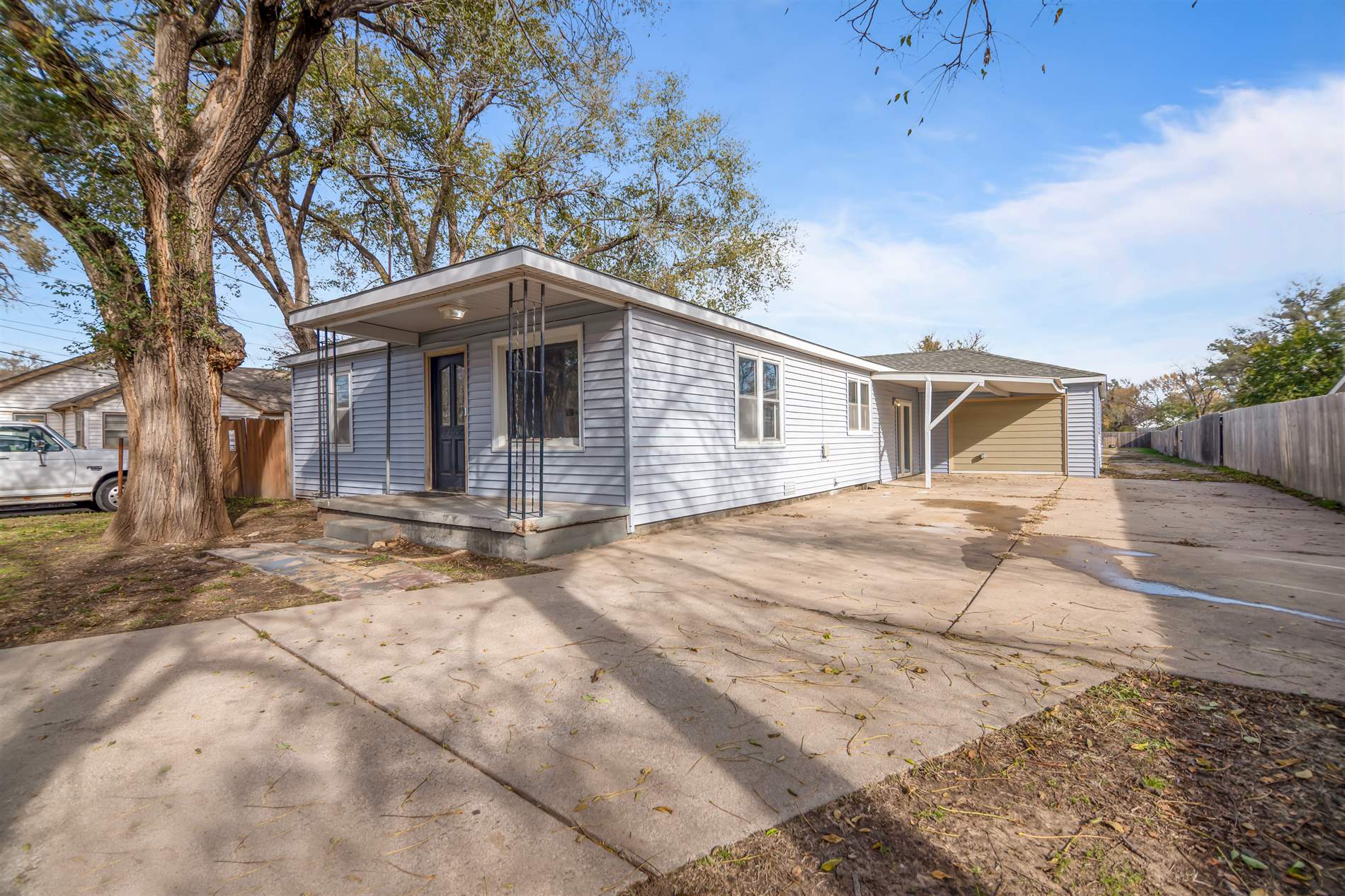 522 North Young St, Wichita, KS 67212