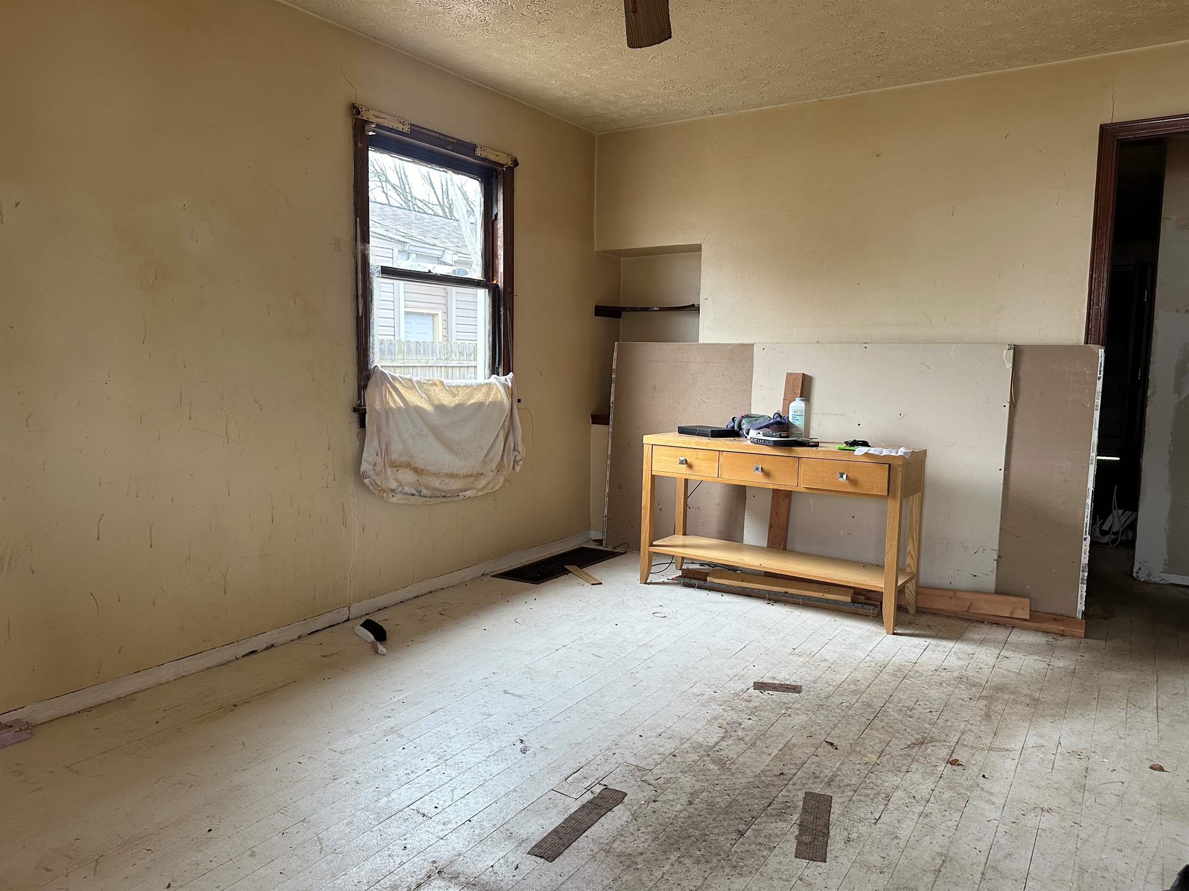 512 Ray Ave, Ashland, OH 44805