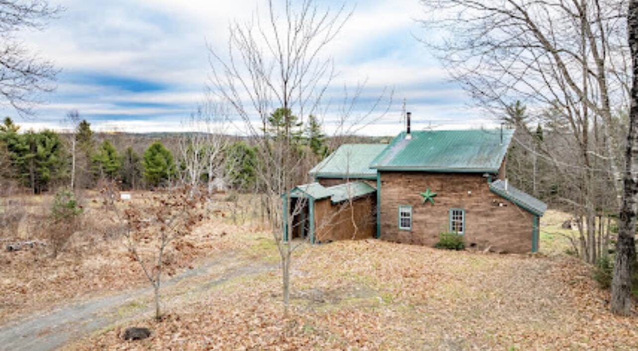 20 Monument Road, Abbot, ME 04406