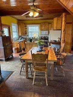 20 Monument Road, Abbot, ME 04406