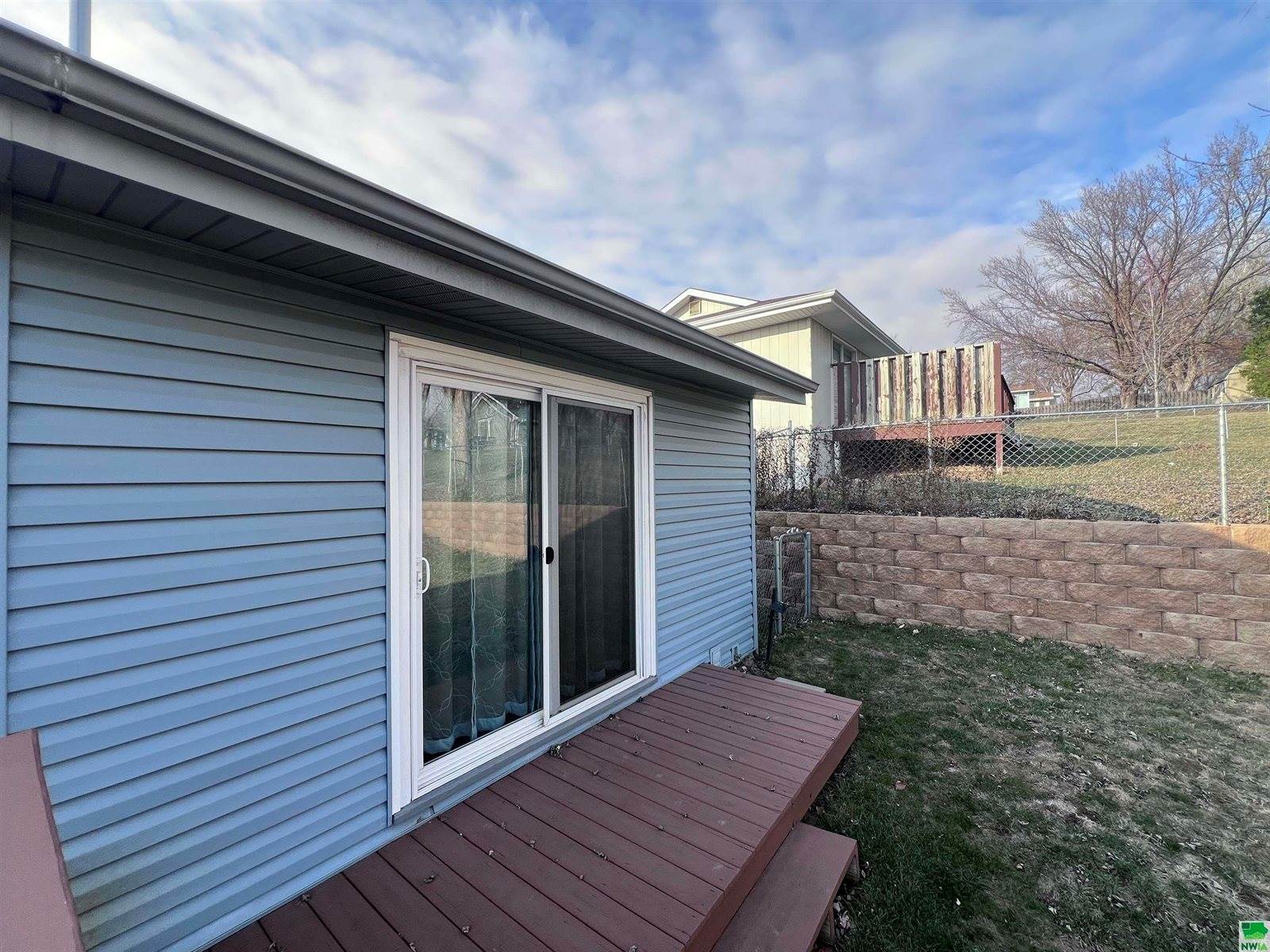 3004 Kensington Ct, Sioux City, IA 51104