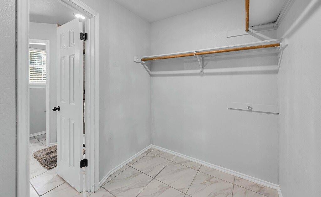 217 Lux Drive, Robinson, TX 76706