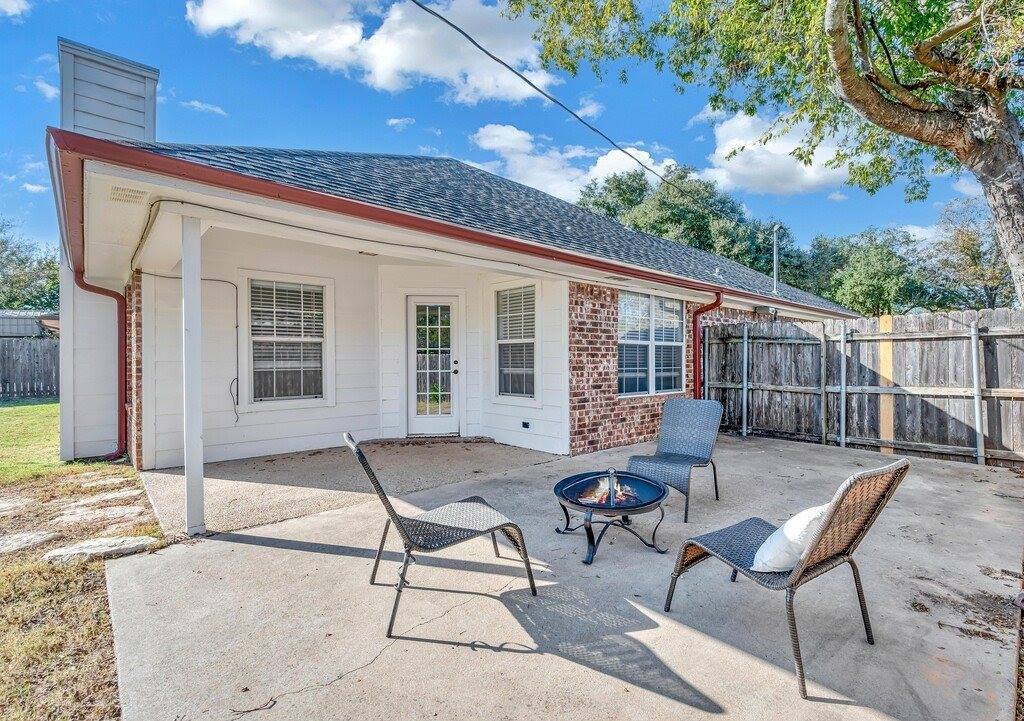 217 Lux Drive, Robinson, TX 76706