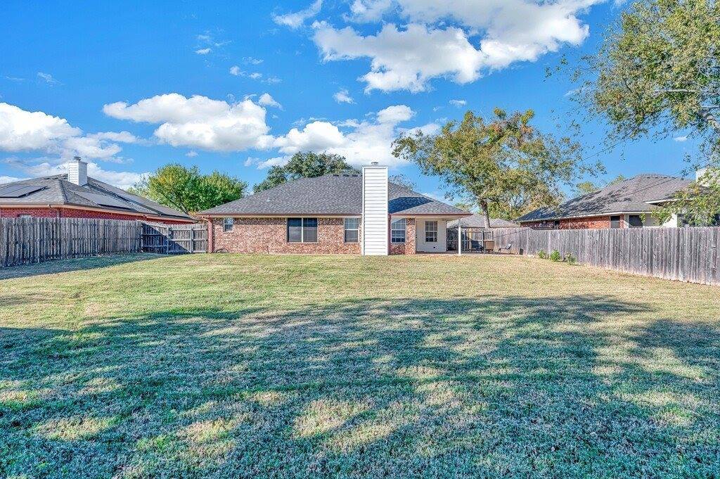 217 Lux Drive, Robinson, TX 76706