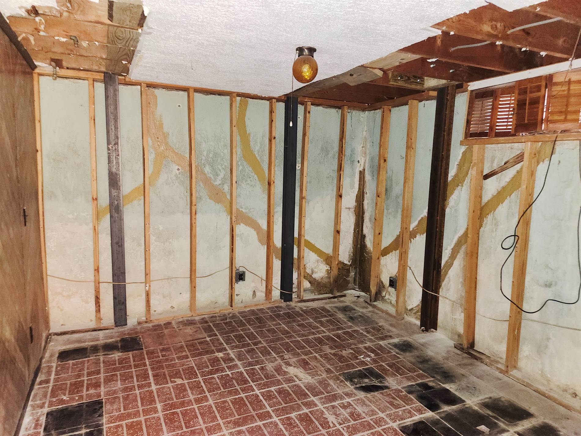 3109 E Maplewood Dr, Wichita, KS 67214