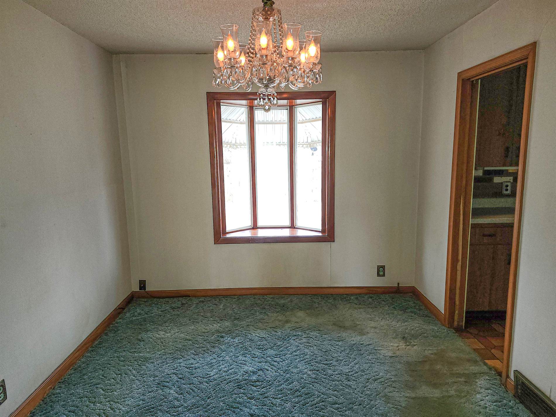 3109 E Maplewood Dr, Wichita, KS 67214